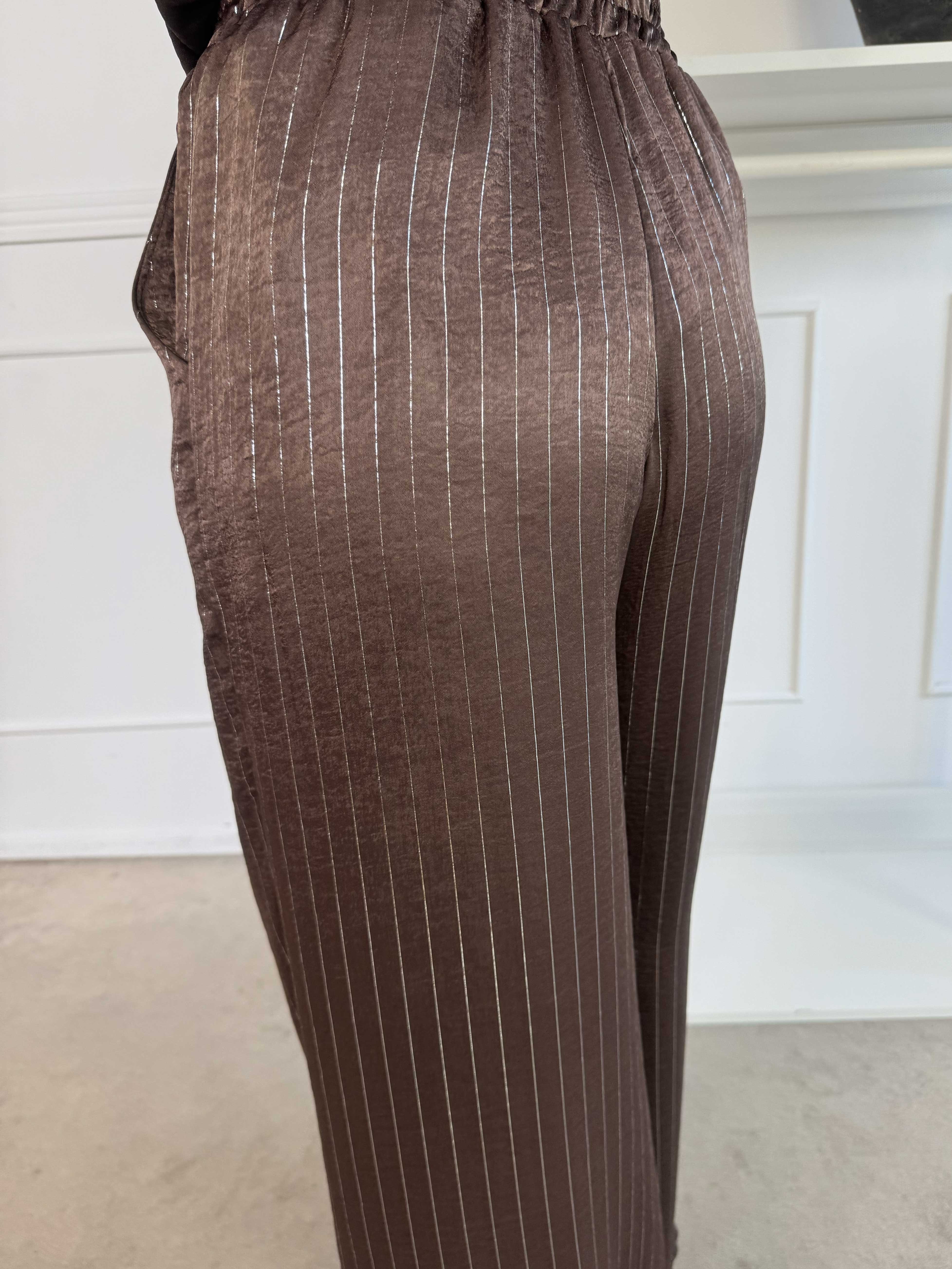 Amora - Bløde bukser med stribet glimmertråde og elastikkant